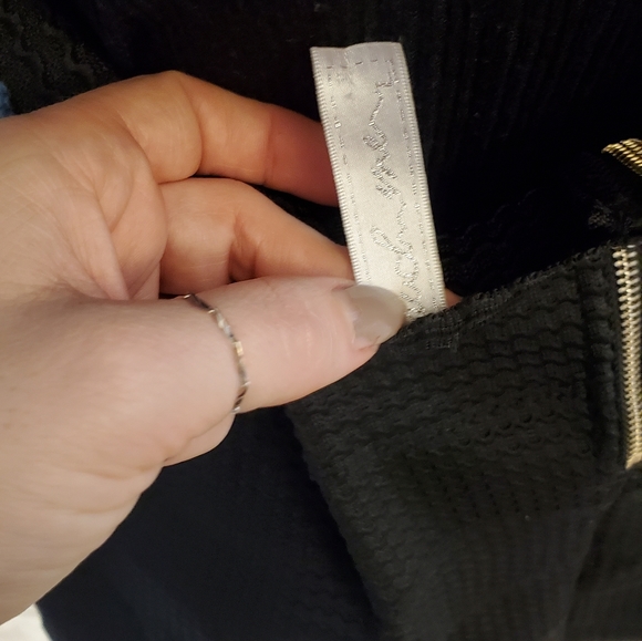 Skirt and shirt - Picture 5 of 5